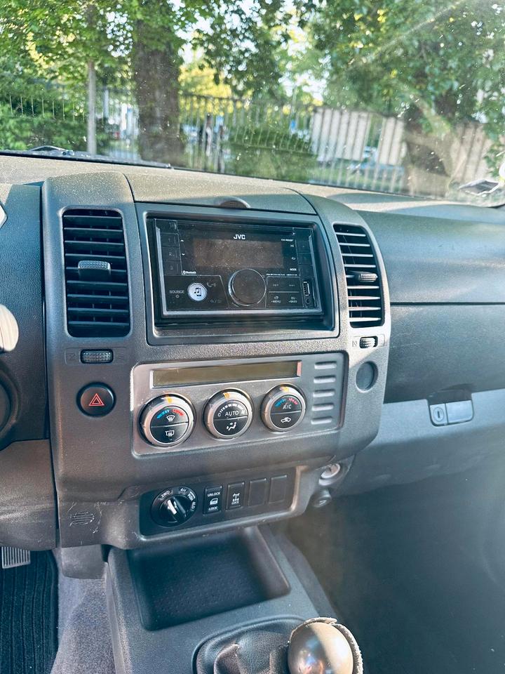 Надійне авто з Європи Nissan navara 4x4  пробіг: 275769 Diesel потужність:174 PS коробка: Manuell ціна: 6000 - Фото 10