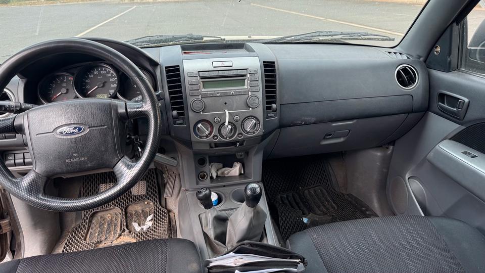 Ідеальне авто для військових Ford Ranger 2.5 TDCI  пробіг: 220000 рік: Mai 2011 Diesel потужність:143 PS коробка: Manuell ціна: 5750 - Фото 18
