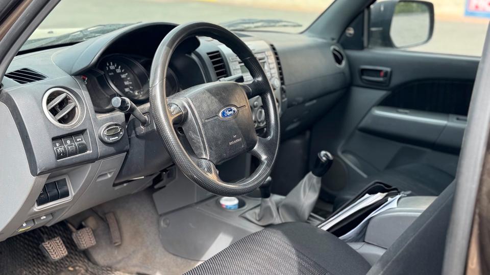 Ідеальне авто для військових Ford Ranger 2.5 TDCI  пробіг: 220000 рік: Mai 2011 Diesel потужність:143 PS коробка: Manuell ціна: 5750 - Фото 19