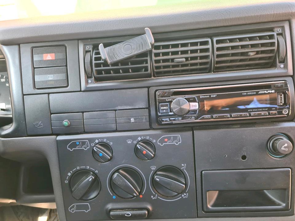 купити бус VW T4 Bus, Multivan  рік: Januar 1997 Diesel потужність:102 PS коробка: Manuell ціна: 3500 - Фото 4