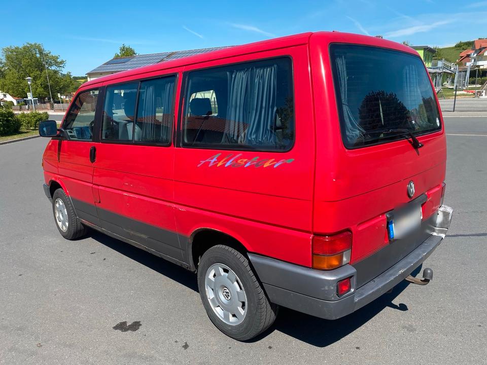 VW T4 Multivan Allstar 1.9TD, 7 Sitze Bus Camper Van пробіг: 345035 рік: Januar 1996 Diesel потужність:68 PS коробка: Manuell 4/5 ціна: 2490 - Фото 1