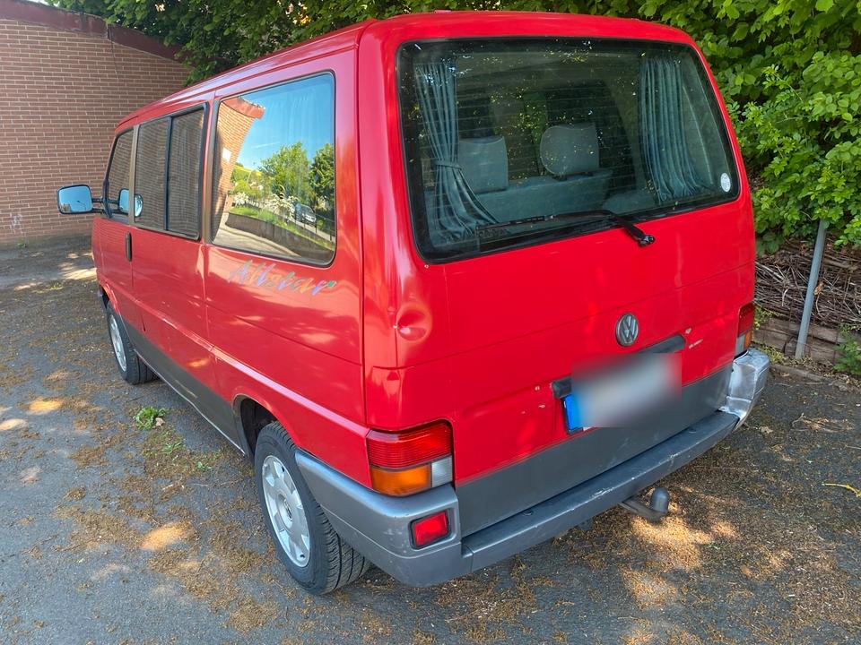 VW T4 Multivan Allstar 1.9TD, 7 Sitze Bus Camper Van пробіг: 345035 рік: Januar 1996 Diesel потужність:68 PS коробка: Manuell 4/5 ціна: 2490 - Фото 4