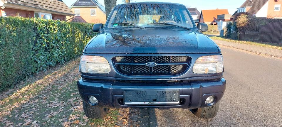 Авто з Европи для військових Ford Explorer  пробіг: 136800 рік: März 2000 Benzin потужність:204 PS Euro2 ціна: 5999 - Фото 3