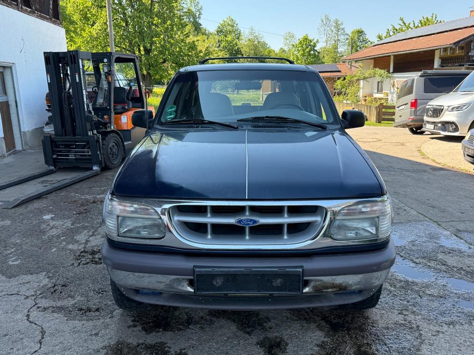 Авто для військових FORD EXPLORER 4.0  пробіг: 220000 рік: Oktober 1996 Benzin потужність:156 PS ціна: 999 - Фото 1