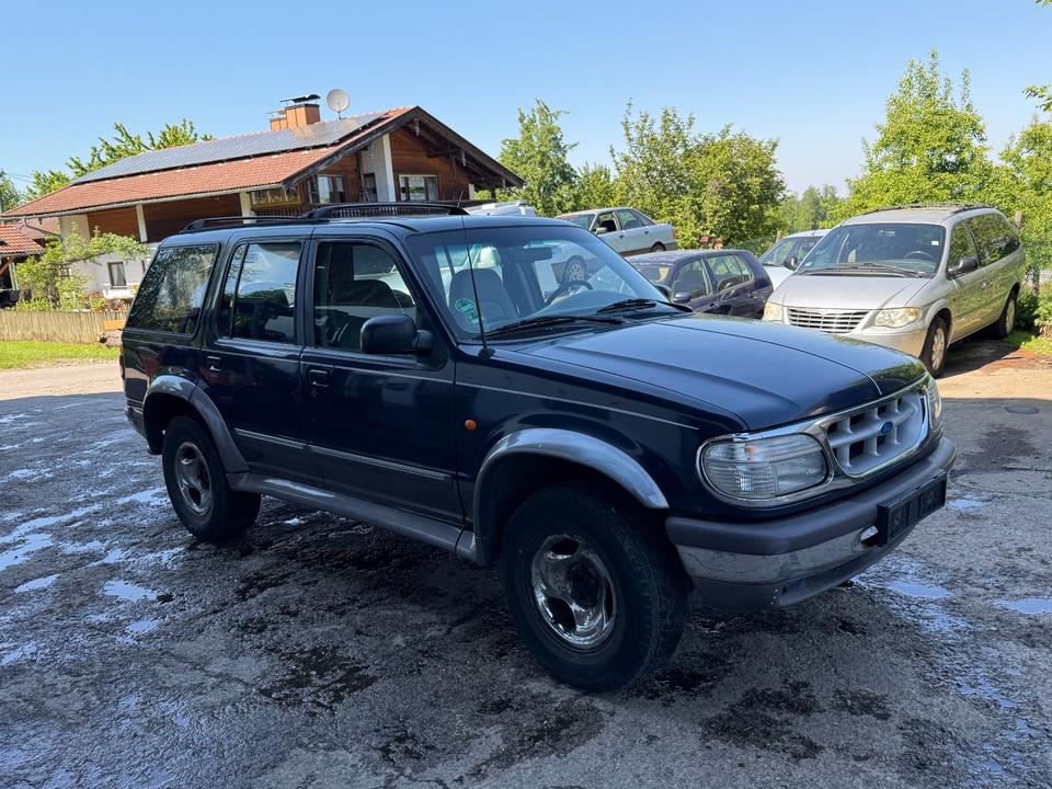 Авто для військових FORD EXPLORER 4.0  пробіг: 220000 рік: Oktober 1996 Benzin потужність:156 PS ціна: 999 - Фото 2
