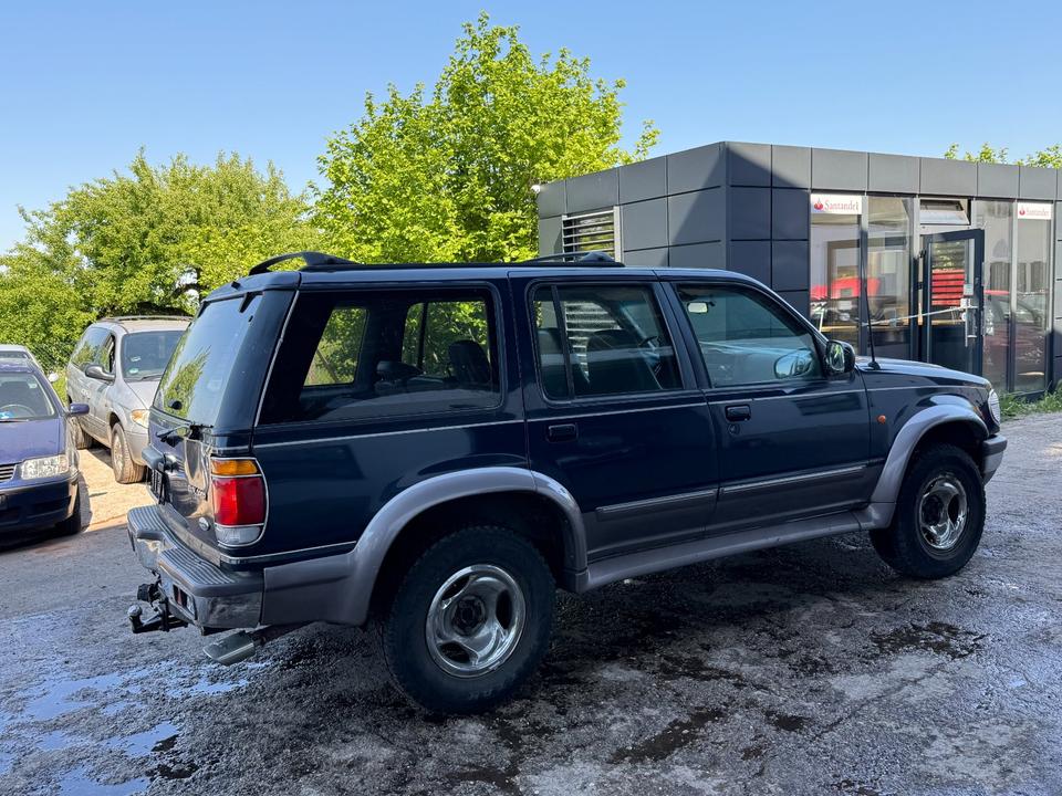 Авто для військових FORD EXPLORER 4.0  пробіг: 220000 рік: Oktober 1996 Benzin потужність:156 PS ціна: 999 - Фото 3