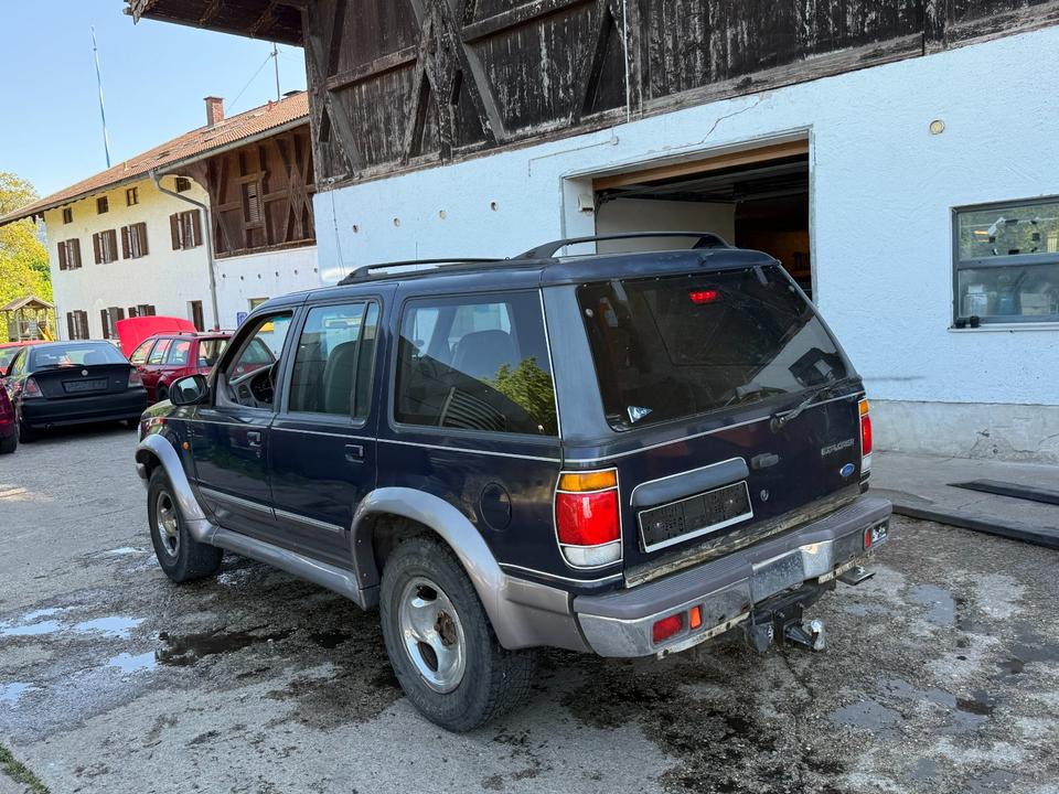 Авто для військових FORD EXPLORER 4.0  пробіг: 220000 рік: Oktober 1996 Benzin потужність:156 PS ціна: 999 - Фото 6