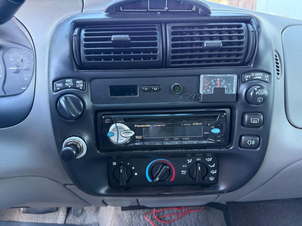 Авто для військових FORD EXPLORER 4.0  пробіг: 220000 рік: Oktober 1996 Benzin потужність:156 PS ціна: 999 - Фото 9