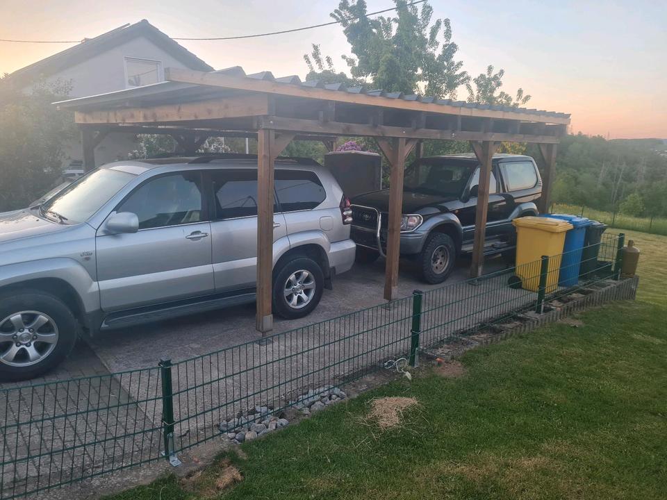 Купити надійне авто Toyota Land Cruiser KZJ 90 пробіг: 425000 Diesel коробка: Manuell коробка: Manuell ціна: 6000 - Фото 0
