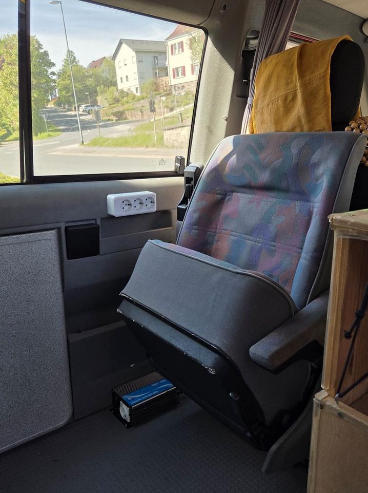 Пригнати авто з Европи Volkswagen T4 Multivan  пробіг: 293535 Diesel потужність:77 PS ціна: 2500 - Фото 11