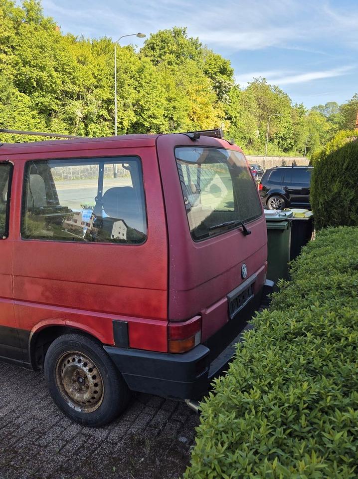 Пригнати авто з Европи Volkswagen T4 Multivan  пробіг: 293535 Diesel потужність:77 PS ціна: 2500 - Фото 7