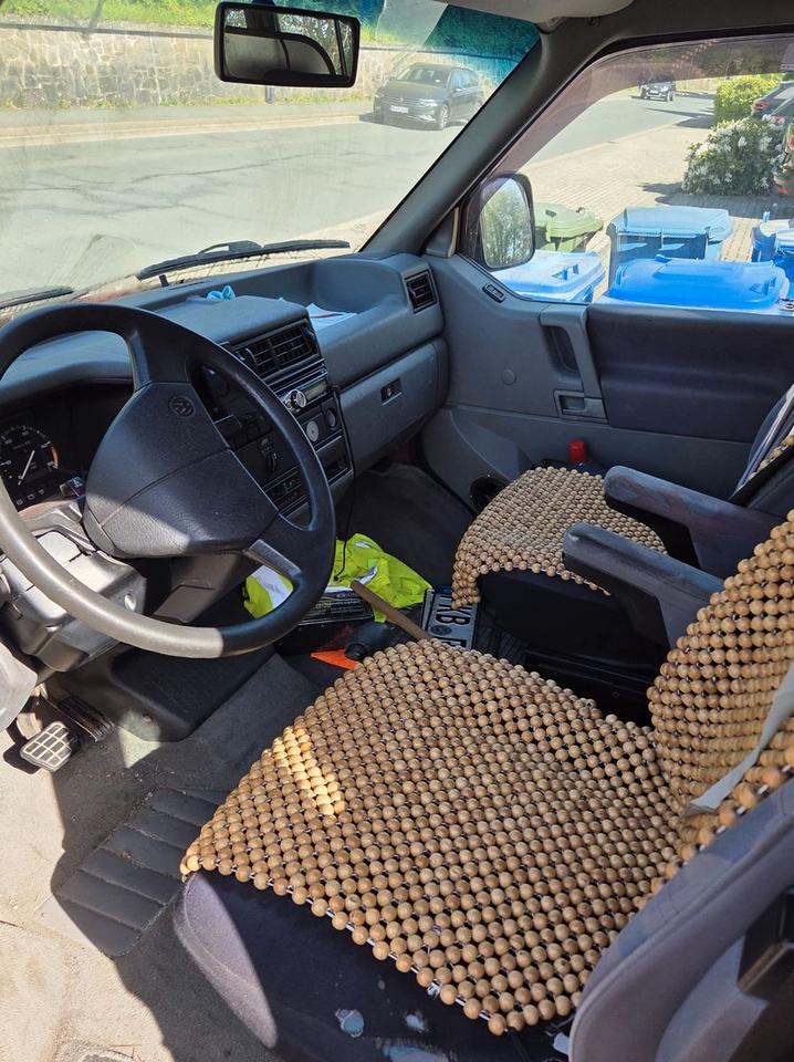 Пригнати авто з Европи Volkswagen T4 Multivan  пробіг: 293535 Diesel потужність:77 PS ціна: 2500 - Фото 9