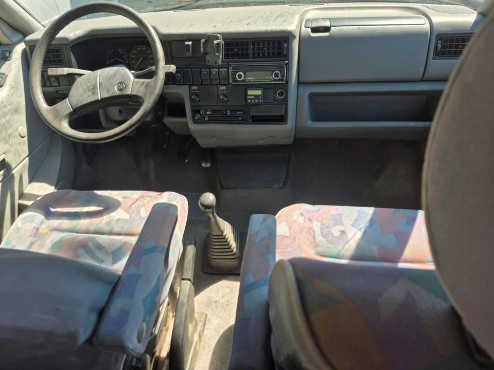 Надійний бус vw T4  Multivan пробіг: 390000 рік: Juni 1995 Diesel ціна: 3200 коробка: Manuell потужність:68 PS - Фото 4