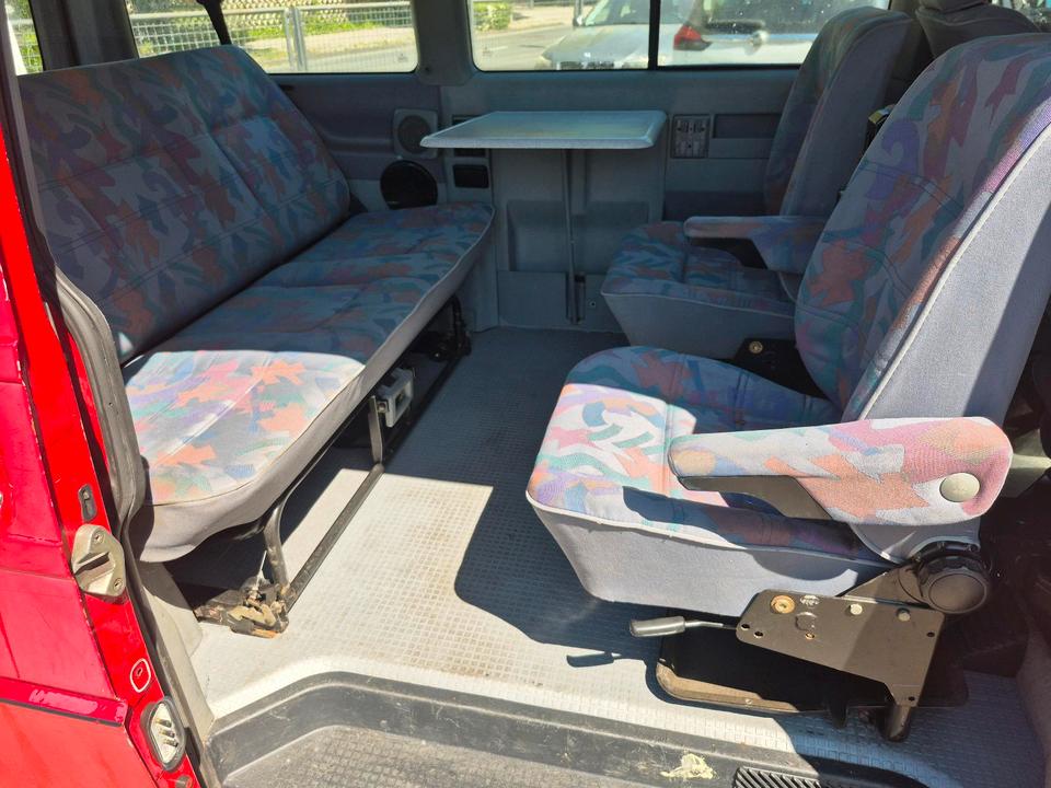 Надійний бус vw T4  Multivan пробіг: 390000 рік: Juni 1995 Diesel ціна: 3200 коробка: Manuell потужність:68 PS - Фото 5
