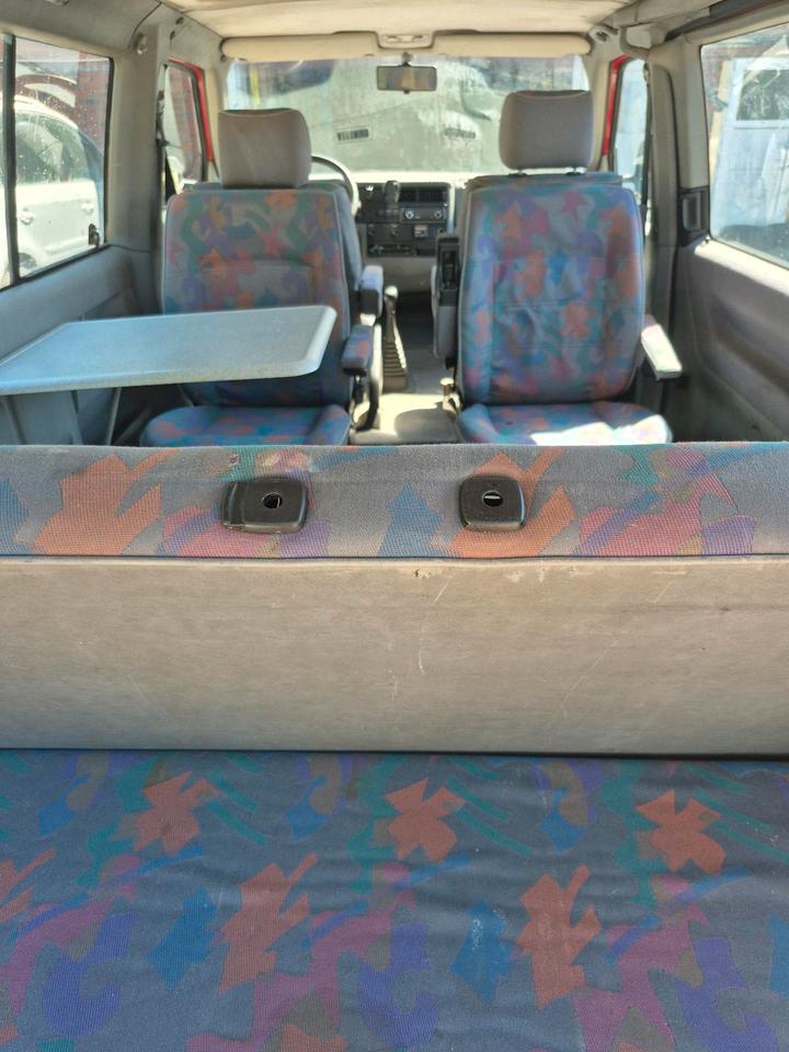 Надійний бус vw T4  Multivan пробіг: 390000 рік: Juni 1995 Diesel ціна: 3200 коробка: Manuell потужність:68 PS - Фото 9