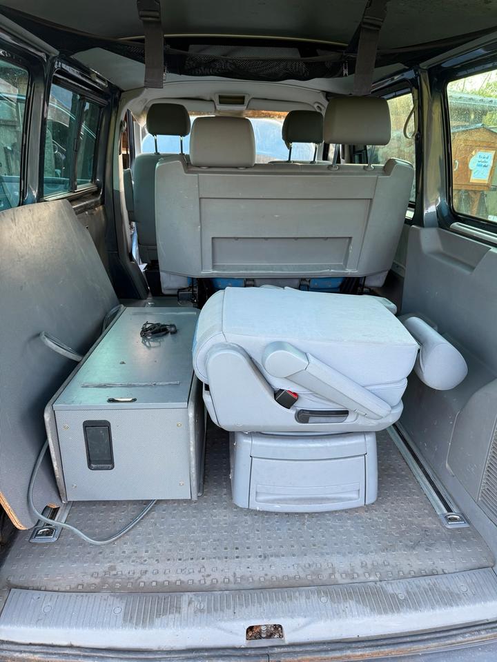 Авто з Європи T5 Multivan  Beach 2,5 TDI SHZ,Turboschaden  пробіг: 488963 рік: Mai 2006 Diesel потужність:174 PS коробка: Manuell Grau - Фото 11