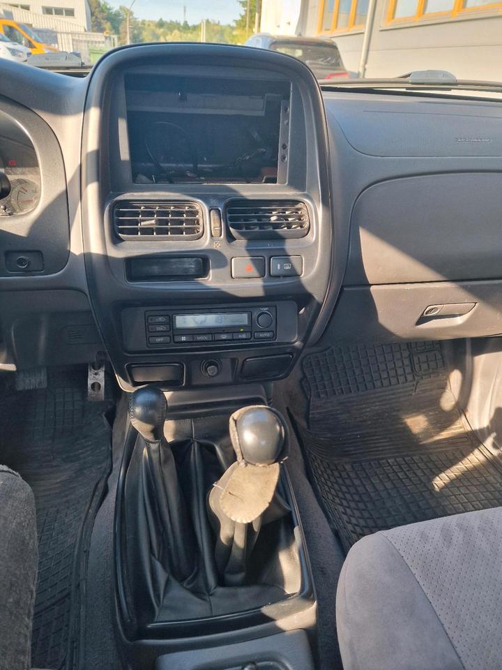 Купити позашляховик Nissan PickUp/2.5TD/Limited Edition  пробіг: 167000 Diesel потужність:101 PS коробка: Manuell ціна: 4999 - Фото 10