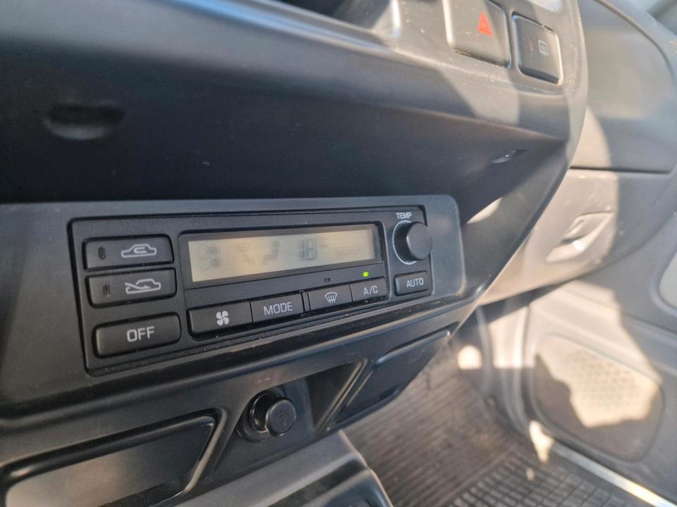 Купити позашляховик Nissan PickUp/2.5TD/Limited Edition  пробіг: 167000 Diesel потужність:101 PS коробка: Manuell ціна: 4999 - Фото 12