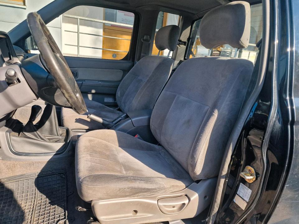 Купити позашляховик Nissan PickUp/2.5TD/Limited Edition  пробіг: 167000 Diesel потужність:101 PS коробка: Manuell ціна: 4999 - Фото 8