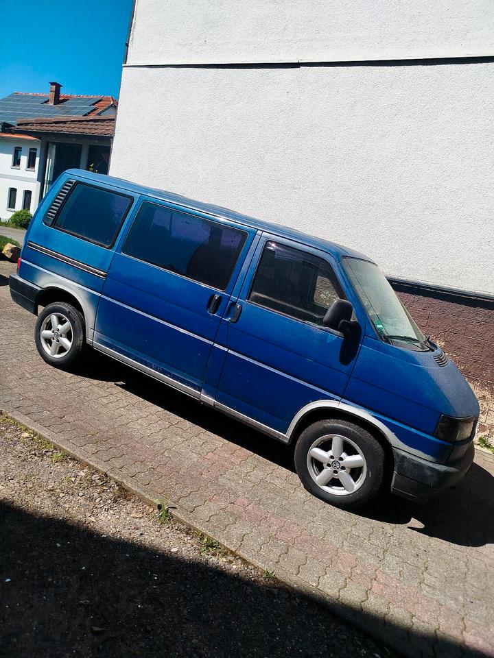 VW T4 Multivan пробіг: 445000 рік: Dezember 1995 Diesel потужність:78 PS коробка: Manuell ціна: 1500 - Фото 0