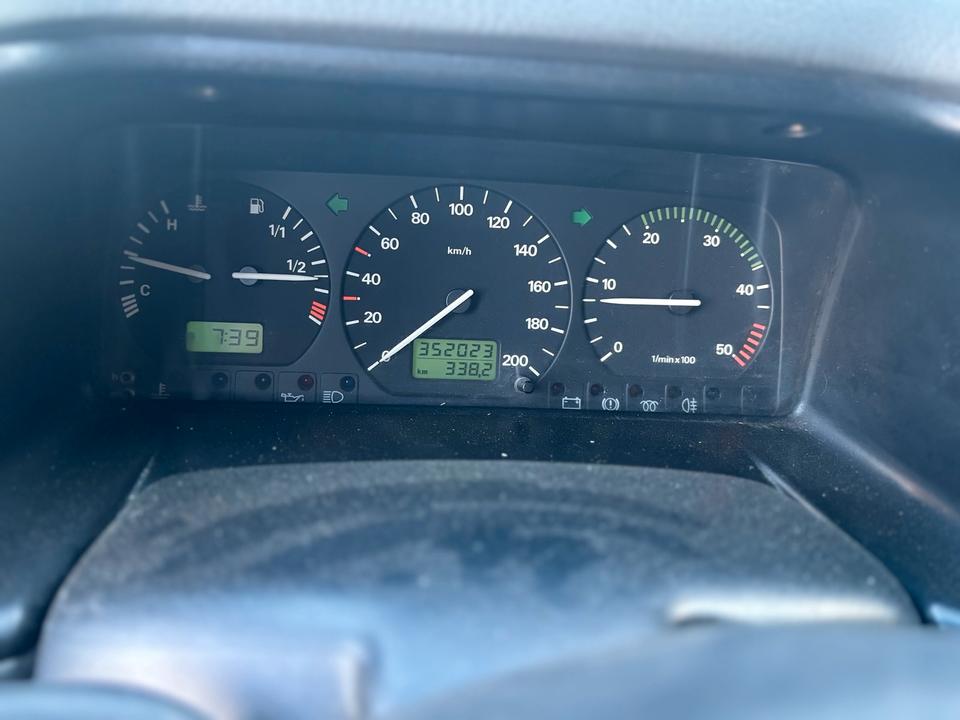 Volkswagen t4 multivan пробіг: 352023 рік: Mai 1997 Diesel потужність:102 PS коробка: Manuell ціна: 4000 - Фото 3