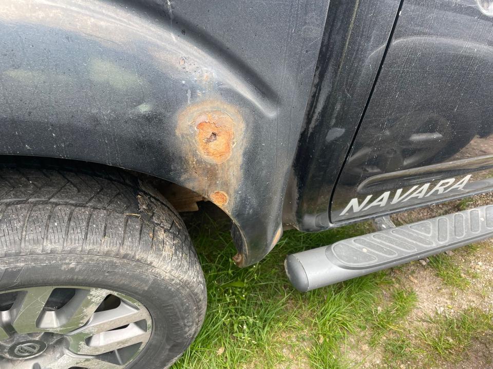 Допомога в придбанні авто Nissan Navara Pickup Double Cab  пробіг: 180382 рік: August 2009 Diesel потужність:171 PS коробка: Manuell ціна: 4450 Schwarz - Фото 12