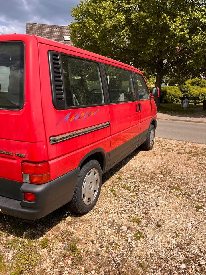 Купити авто, домовленість ціни Volkswagen T4 Multivan рік: Juni 1996 Diesel потужність:102 PS коробка: Manuell ціна: 3500 - Фото 2