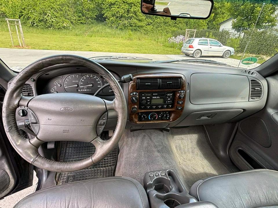 Якісне авто Ford Explorer 4,0l V6 U2  пробіг: 151000 рік: Juli 2001 Benzin потужність:204 PS Euro4 ціна: 2500 - Фото 10