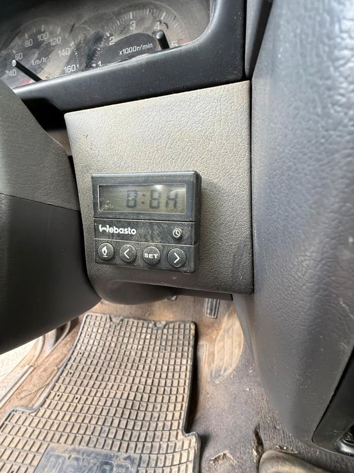 Nissan Navara D22 Pickup Hardtop 4x4 пробіг: 194000 рік: September 1998 Diesel потужність:103 PS коробка: Manuell ціна: 3999 - Фото 5