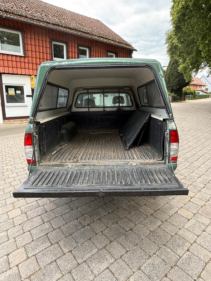 Nissan Navara D22 Pickup Hardtop 4x4 пробіг: 194000 рік: September 1998 Diesel потужність:103 PS коробка: Manuell ціна: 3999 - Фото 7