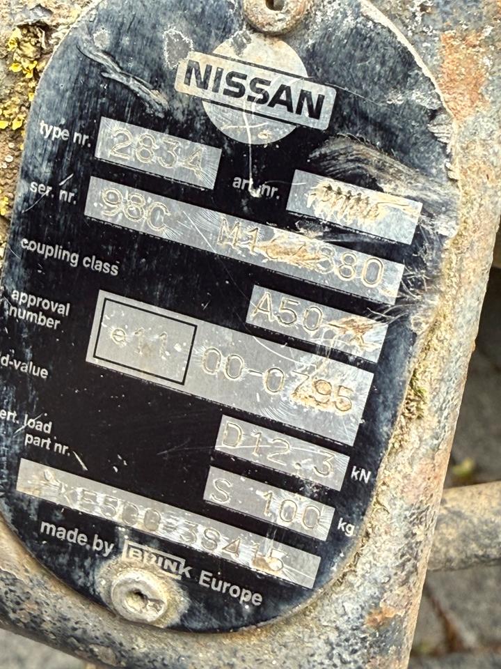 Nissan Navara D22 Pickup Hardtop 4x4 пробіг: 194000 рік: September 1998 Diesel потужність:103 PS коробка: Manuell ціна: 3999 - Фото 8