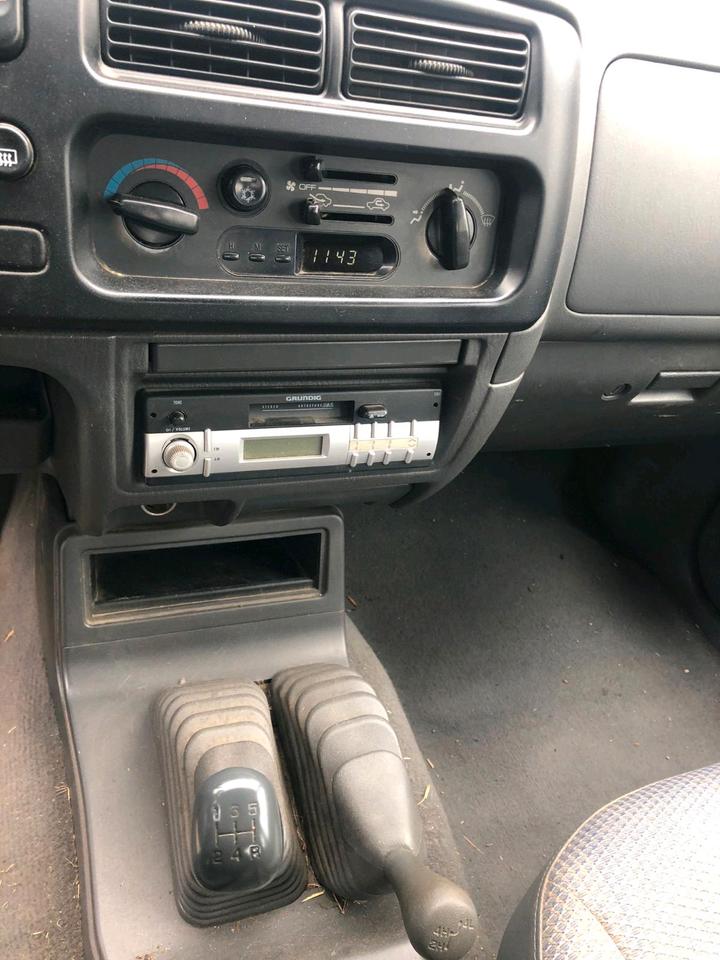 Mitsubishi L200 PickUp 4x4 пробіг: 241785 рік: Juni 2003 Diesel потужність:115 PS коробка: Manuell ціна: 5499 - Фото 4