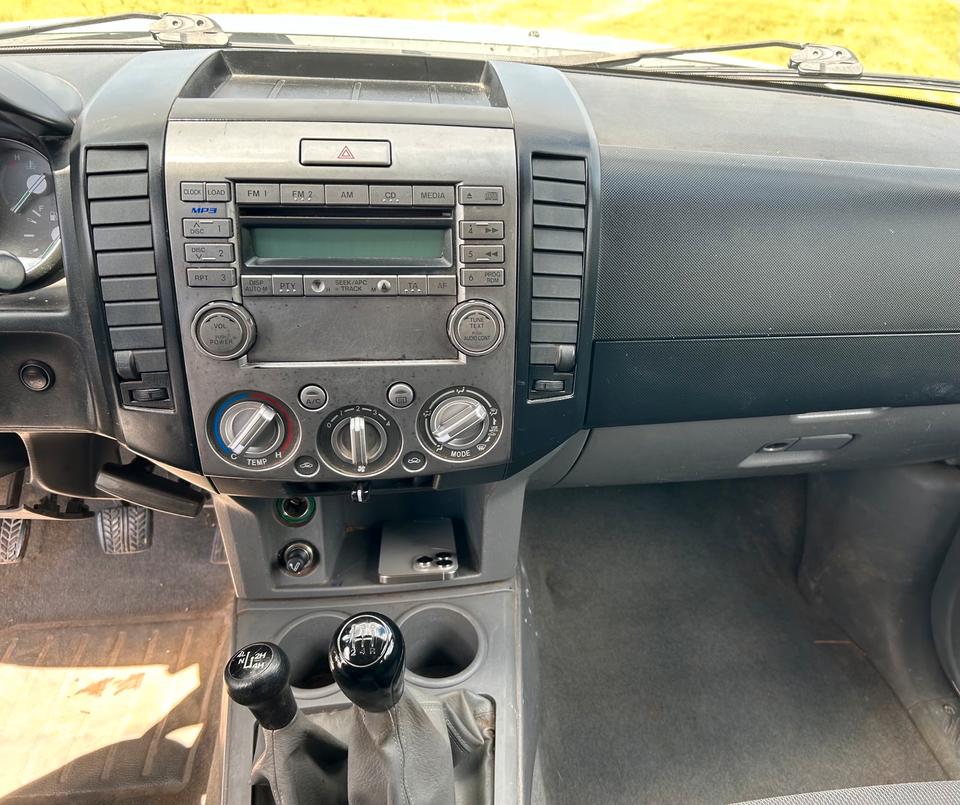 Якісне авто з Европи Ford Ranger 2.5 TDCI 4x4/Klima  пробіг: 225000 рік: Oktober 2008 Diesel потужність:143 PS коробка: Manuell ціна: 5990 - Фото 11