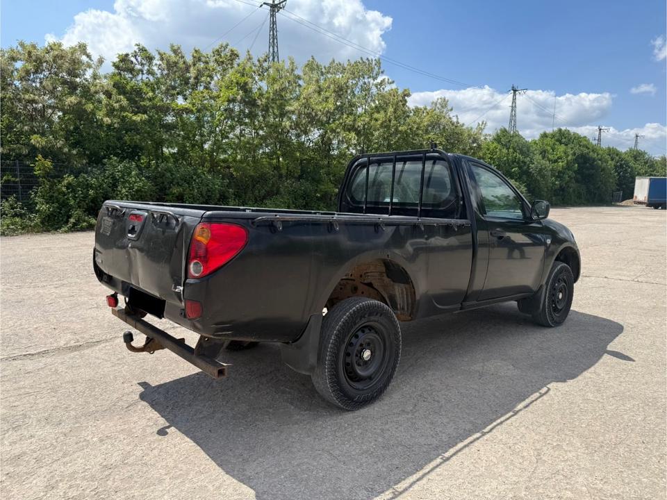 Потужне авто Mitsubishi L200 2.5D 4x4 1-Kabine Klima AHK рік: März 2011 потужність:136 PS Diesel ціна: 5900 - Фото 4