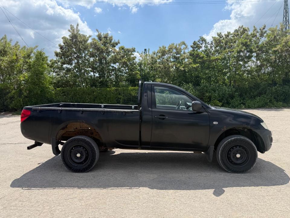 Потужне авто Mitsubishi L200 2.5D 4x4 1-Kabine Klima AHK рік: März 2011 потужність:136 PS Diesel ціна: 5900 - Фото 6