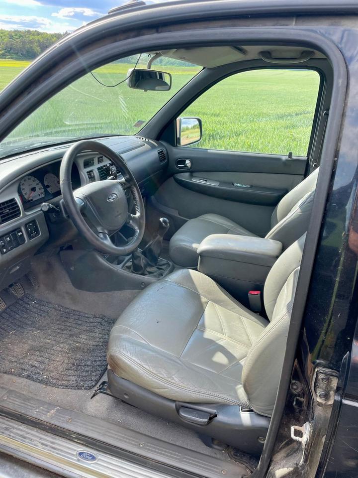 Ford Ranger Pick Up 4x4 Allrad Pickup пробіг: 268000 рік: Dezember 2005 Diesel потужність:110 PS коробка: Manuell ціна: 3800 - Фото 12