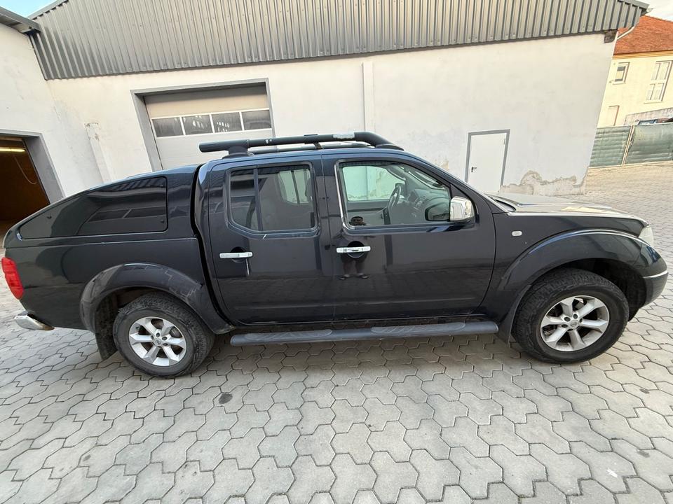 Nissan Navara Pickup Double Cab LE 4X4,Voll пробіг: 269000 рік: Oktober 2006 Diesel потужність:171 PS  коробка: Manuell ціна: 5999 Schwarz Euro4 - Фото 2
