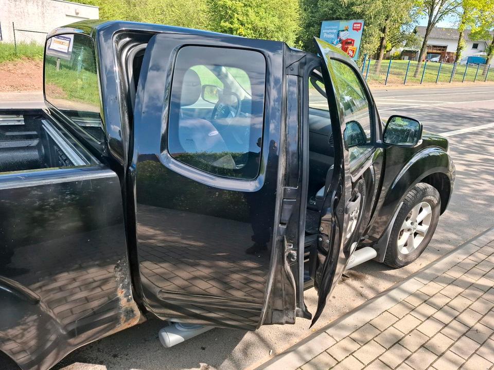 Пригнатиб купити авто з Европи Nissan Navarra  d40 Single cap  пробіг: 191000 рік: März 2011 Diesel потужність:190 PS коробка: Manuell ціна: 5500 - Фото 5