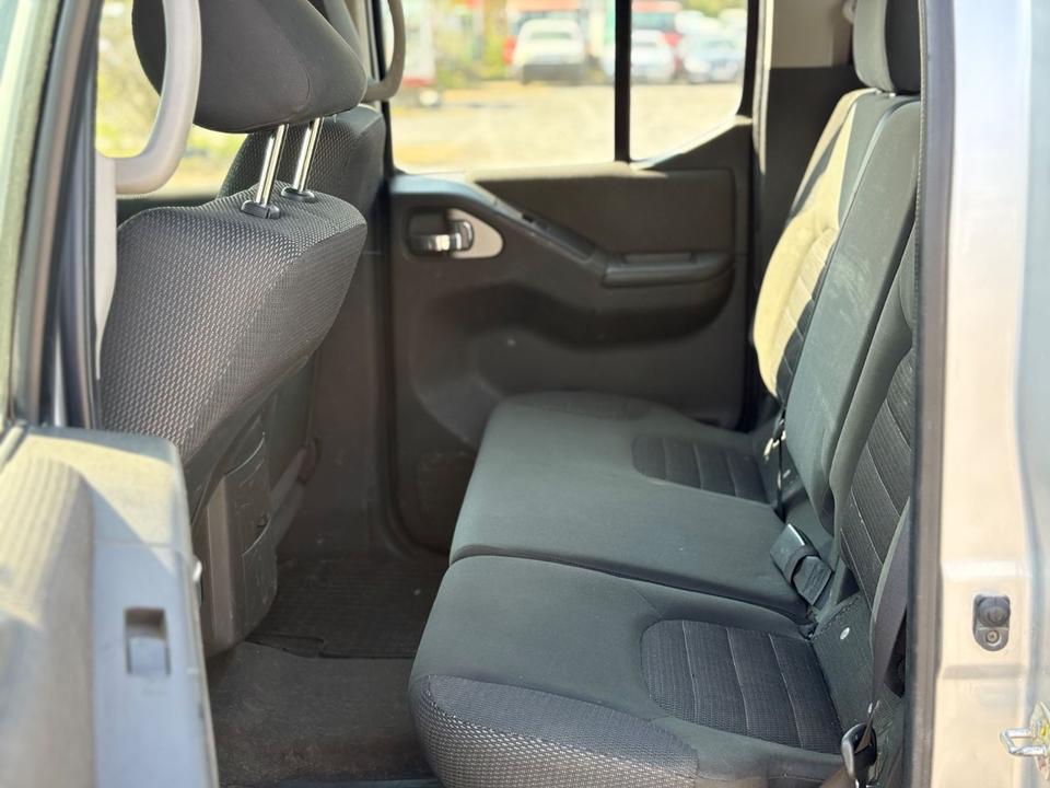 Позашляховик для ЗСУ Nissan Navara Pickup 2.5 DCI King Cab  пробіг: 226700 рік: Juli 2011 Diesel потужність:190 PS коробка: Manuell ціна: 5990 Silber - Фото 11