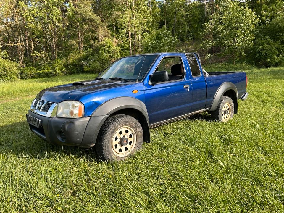 Nissan Navara d22 4x4 pickup пробіг: 296000 рік: August 2004 Diesel потужність:136 PS коробка: Manuell Dezember 2025 ціна: 4500 - Фото 2