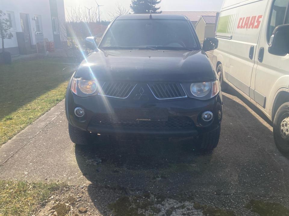 Авто за Европи на передову Mitsubishi L200 Doppelkabine  пробіг: 142879 рік: September 2006 Diesel потужність:136 PS коробка: Manuell ціна: 5700 Schwarz - Фото 3