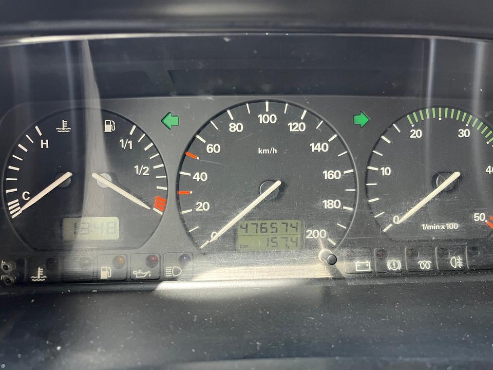 Бус купити пригнати з Европи VW T4 2.5 TDI Multivan пробіг: 476570 рік: März 1998 Diesel потужність:102 PS коробка: Manuell ціна: 4000 Grün - Фото 14