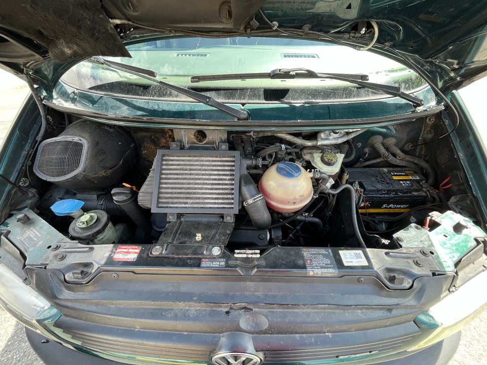 Бус купити пригнати з Европи VW T4 2.5 TDI Multivan пробіг: 476570 рік: März 1998 Diesel потужність:102 PS коробка: Manuell ціна: 4000 Grün - Фото 6