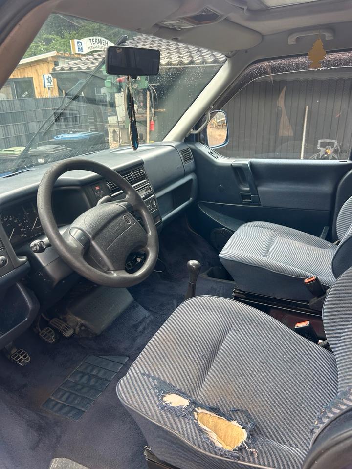 Европейська автіивка для траспортування VW T4 Multivan Caravelle TDI 2,5l  пробіг: 259900 потужність:102 PS Diesel ціна: 3400 - Фото 4