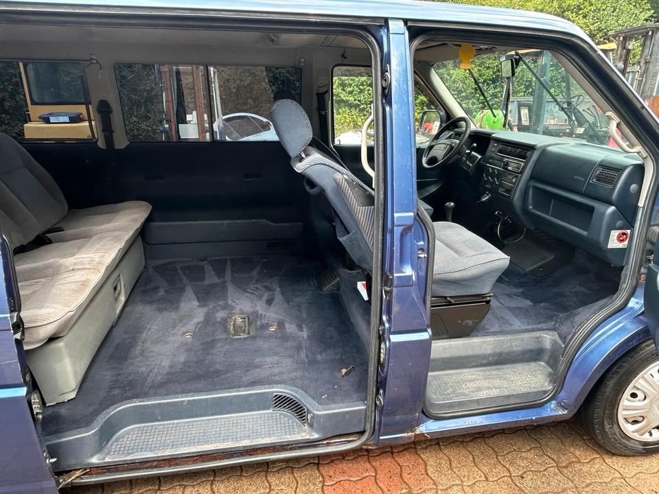 Европейська автіивка для траспортування VW T4 Multivan Caravelle TDI 2,5l  пробіг: 259900 потужність:102 PS Diesel ціна: 3400 - Фото 8