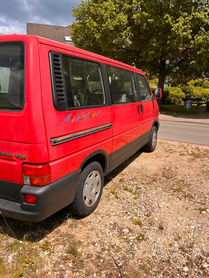 VW t4 Multivan TDI пробіг: 502602 рік: Juni 1996 Diesel потужність:102 PS коробка: Manuell ціна: 3500 - Фото 4