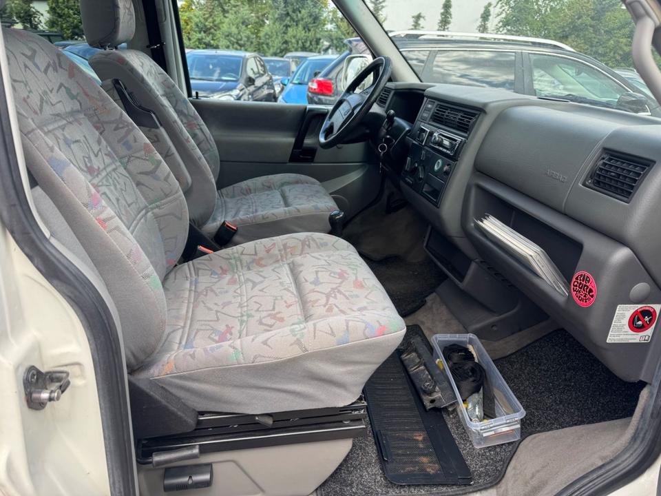 Купити авто з Європи Volkswagen T4  пробіг: 349740 рік: April 1998 Diesel потужність:68 PS коробка: Manuell ціна: 3650 - Фото 6