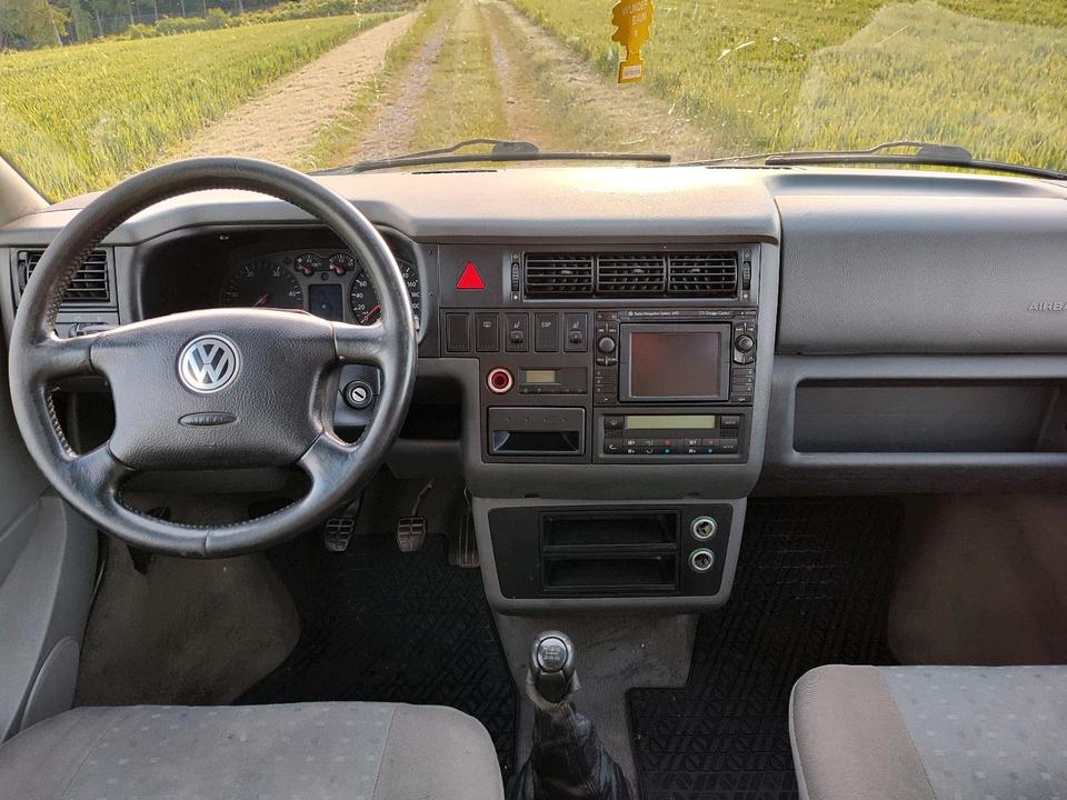 Бус авто Європи з VW T4 Multivan  2,5 TDI пробіг: 373156 рік: Februar 2001 потужність:101 PS потужність:101 PS ціна: 3750 - Фото 11