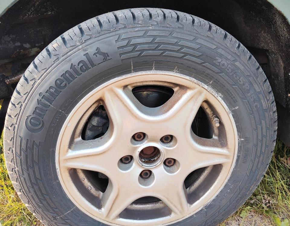 Бус авто Європи з VW T4 Multivan  2,5 TDI пробіг: 373156 рік: Februar 2001 потужність:101 PS потужність:101 PS ціна: 3750 - Фото 12