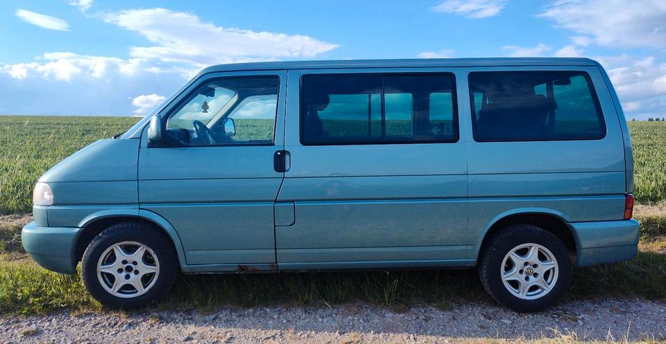 Бус авто Європи з VW T4 Multivan  2,5 TDI пробіг: 373156 рік: Februar 2001 потужність:101 PS потужність:101 PS ціна: 3750 - Фото 2